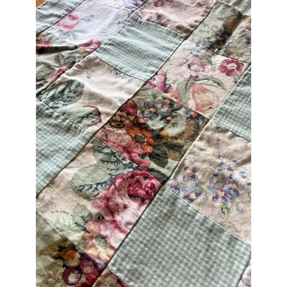 Quilt Quilting Finished Patchwork Green Gingham Roses Floral Table Center 24x24